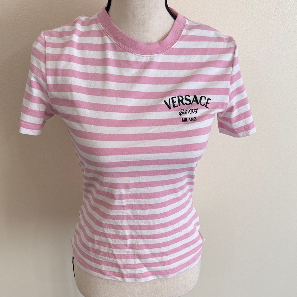 1000% Auth. Versace Pink and White Striped Tee Size 41 Xsmall/small